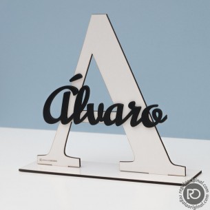 Letra decorativa -  Inicial...