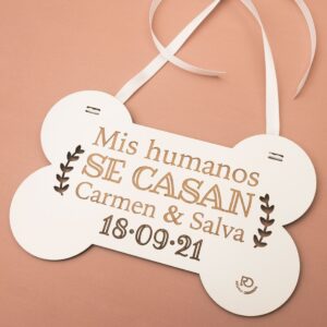 Cartel perro "Mis humanos se casan"